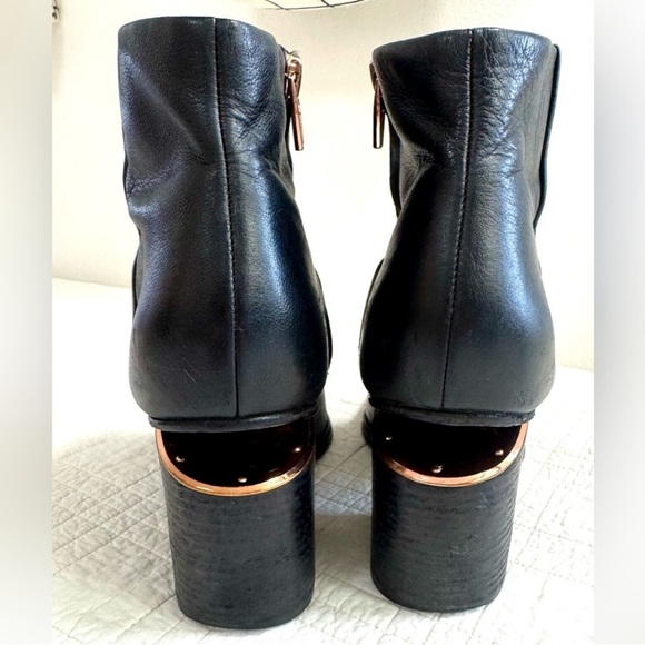 Alexander Wang GABI Black Leather Ankle Boots - Picture 3 of 9